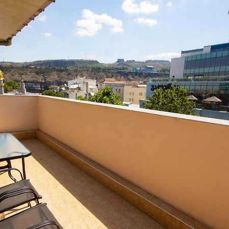 Big Terrace Apartment On Liberty Square Тбилиси Экстерьер фото