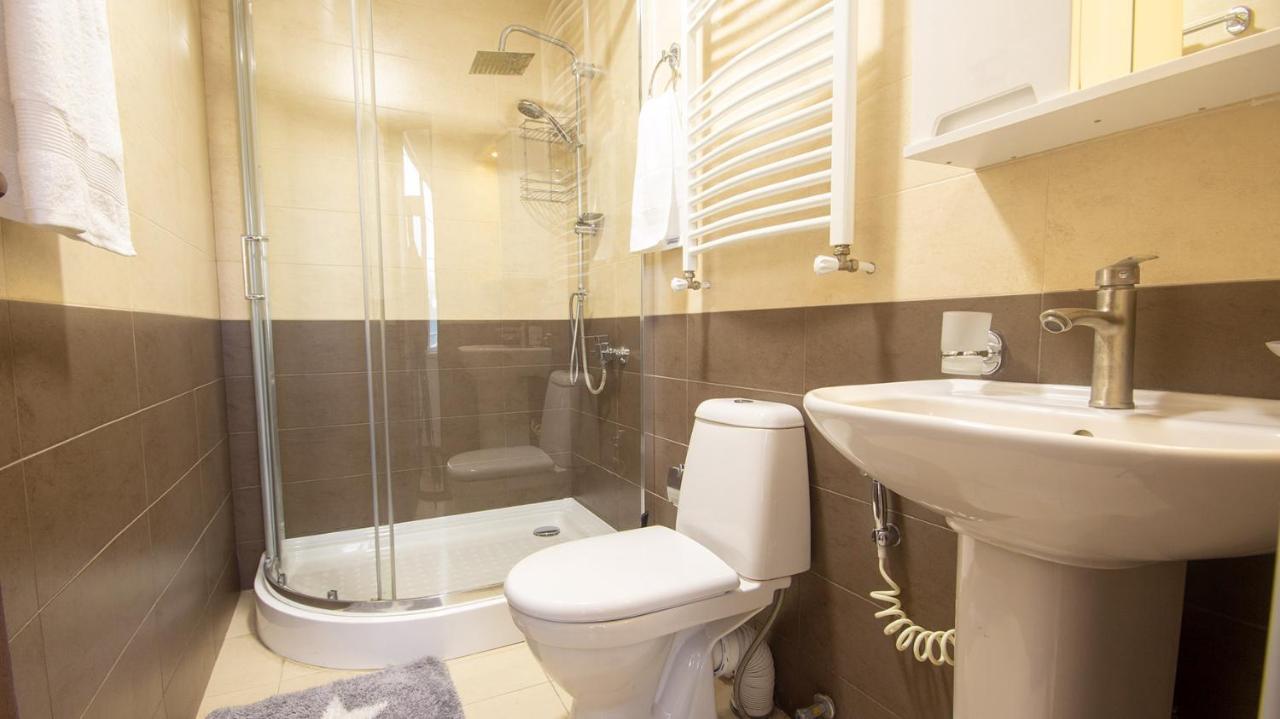 Big Terrace Apartment On Liberty Square Тбилиси Экстерьер фото